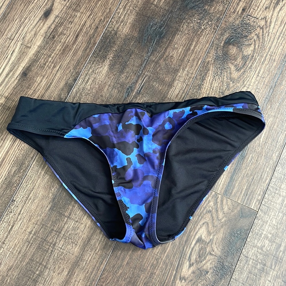 Athleta Black & Blue Freestyle Camo Bikini Bottom